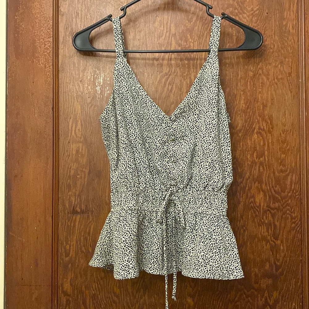 Black and white speckle top. Size xs.